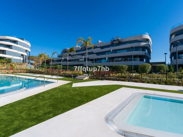 3 Bedrooms Apartment in Estepona