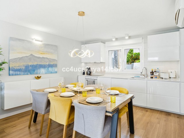 3 Slaapkamer Rijtjeshuis in Nueva Andalucía