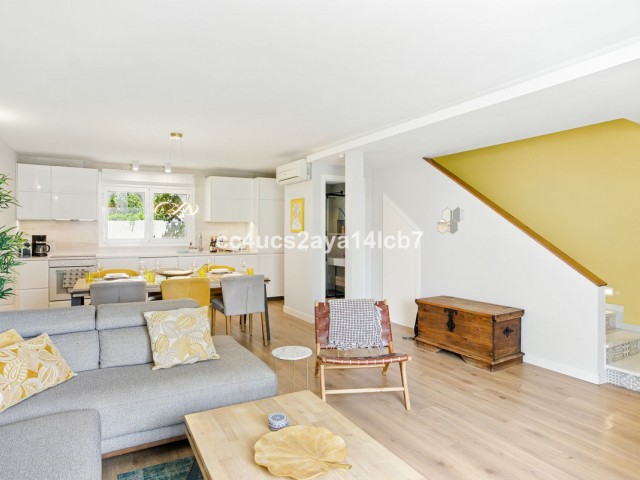 3 Slaapkamer Rijtjeshuis in Nueva Andalucía