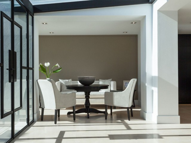 5 Bedrooms Villa in Nueva Andalucía
