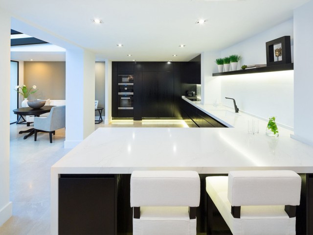 5 Bedrooms Villa in Nueva Andalucía