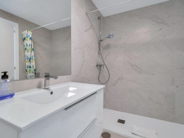 Apartamento con 2 Dormitorios  en Mijas Costa