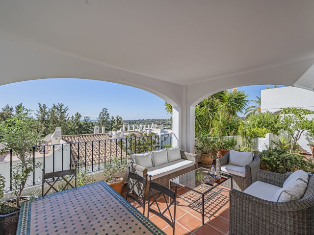 4 Bedrooms Townhouse in Nueva Andalucía