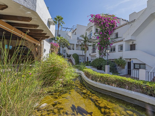 4 Bedrooms Townhouse in Nueva Andalucía