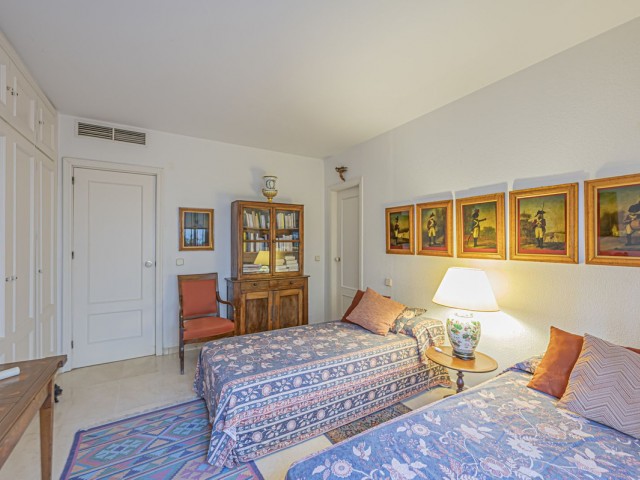 4 Bedrooms Townhouse in Nueva Andalucía