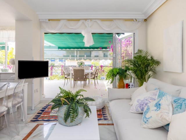 2 Bedrooms Apartment in Nueva Andalucía