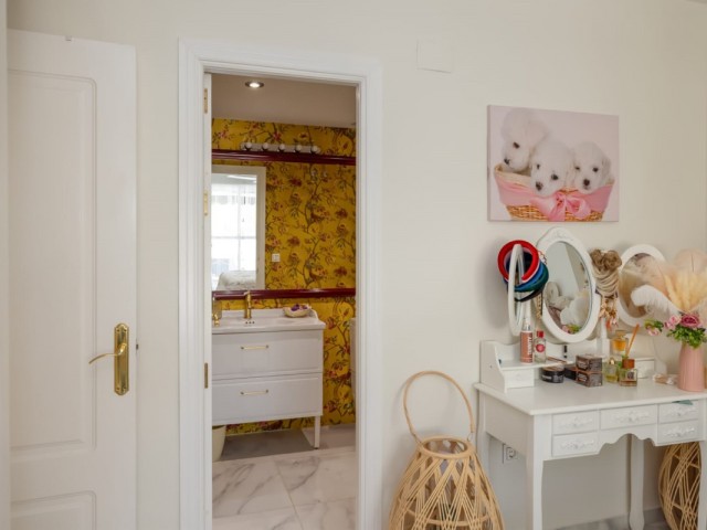 2 Bedrooms Apartment in Nueva Andalucía