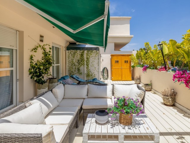 2 Bedrooms Apartment in Nueva Andalucía