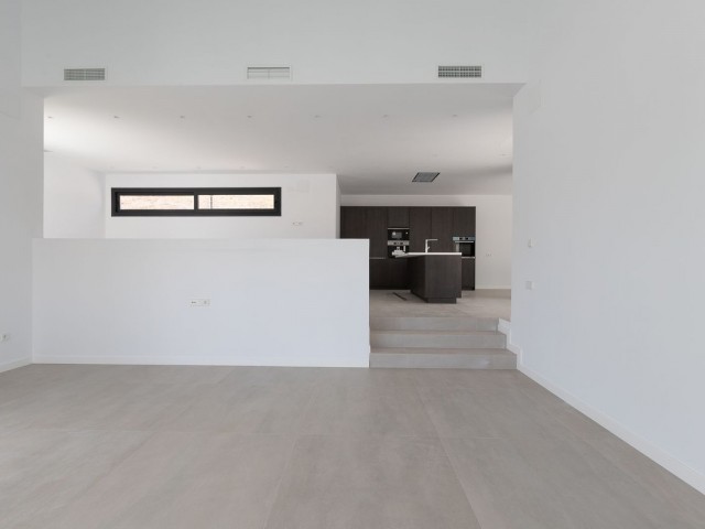 4 Sovrums Villa i Elviria