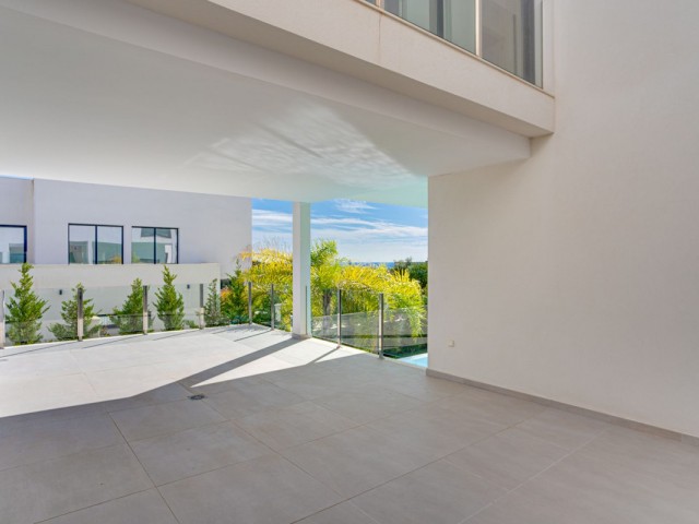 4 Soveroms Villa i Elviria