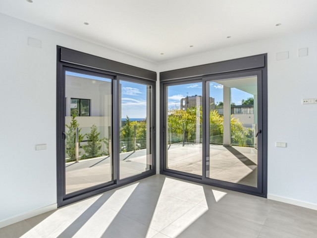 4 Soveroms Villa i Elviria