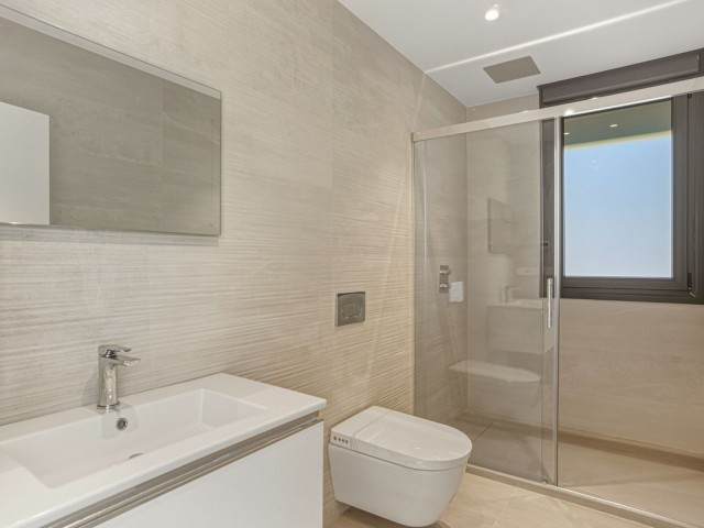 4 Soveroms Villa i Elviria