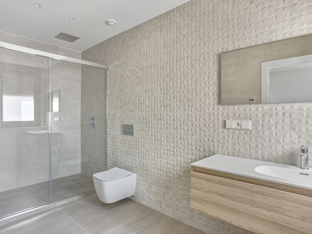 4 Makuuhuoneen Huvila Elviria