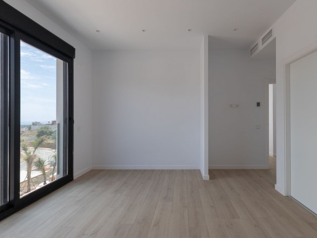 4 Makuuhuoneen Huvila Elviria