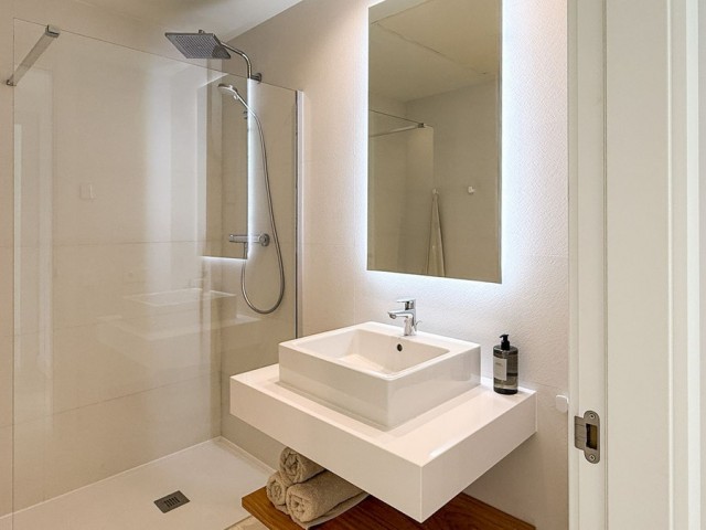 4 Bedrooms Apartment in Marbella