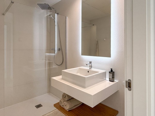 4 Bedrooms Apartment in Marbella
