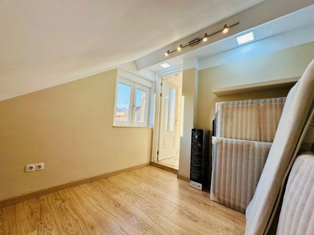 Maison mitoyenne avec 5 Chambres  à Riviera del Sol