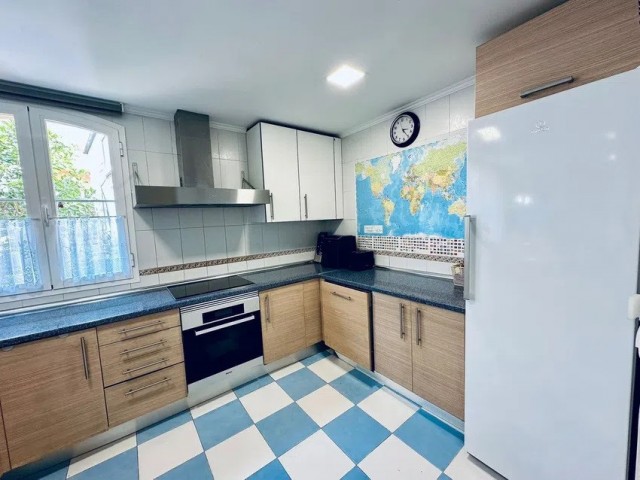 Maison mitoyenne avec 5 Chambres  à Riviera del Sol