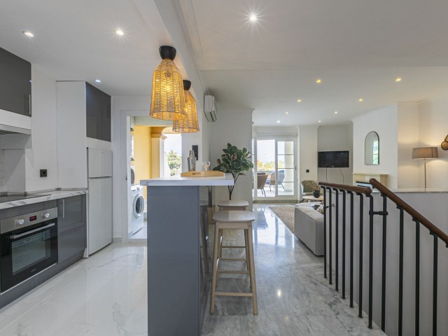 2 Bedrooms Apartment in Nueva Andalucía