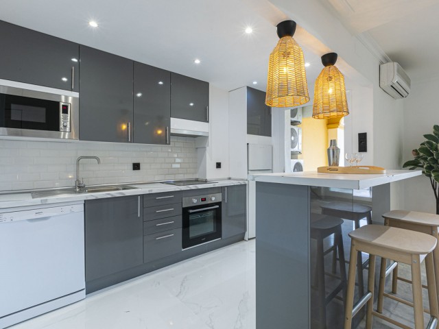 2 Bedrooms Apartment in Nueva Andalucía
