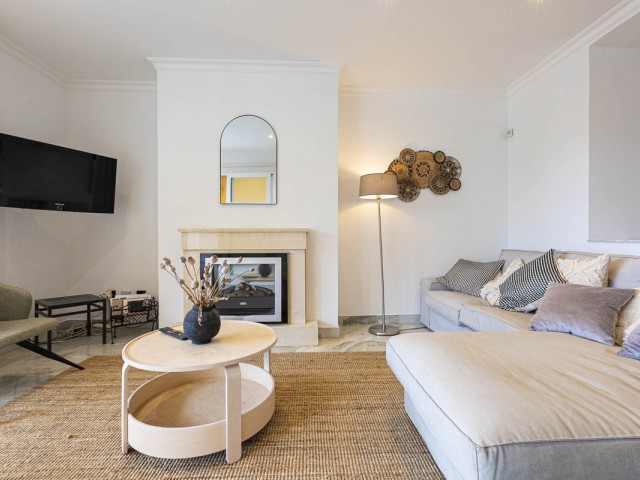 2 Bedrooms Apartment in Nueva Andalucía