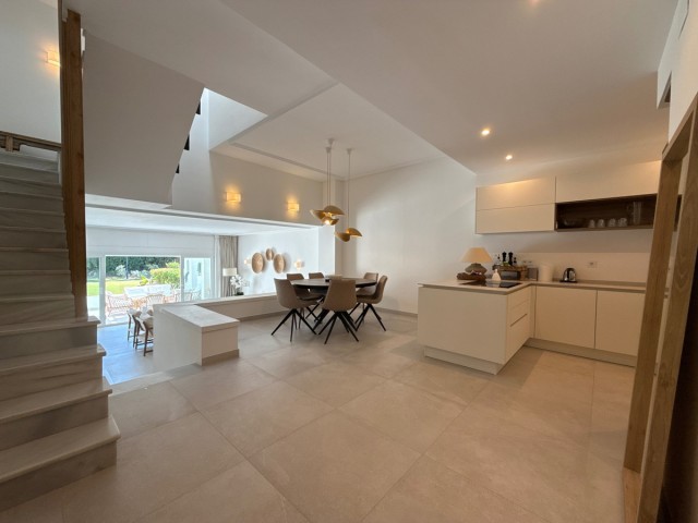 3 Bedrooms Townhouse in Nueva Andalucía