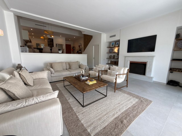 3 Bedrooms Townhouse in Nueva Andalucía