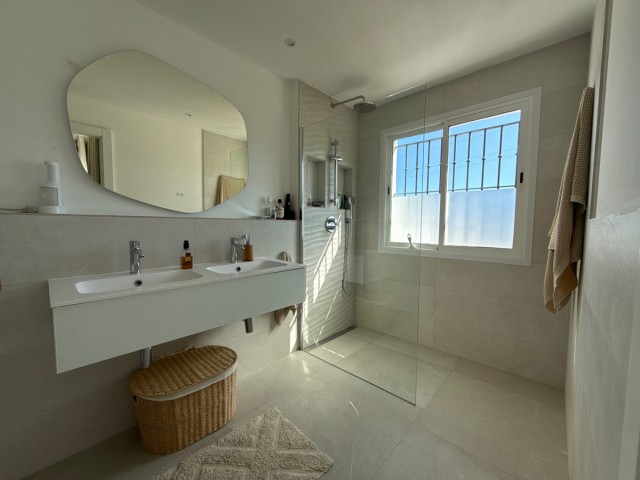 3 Bedrooms Townhouse in Nueva Andalucía