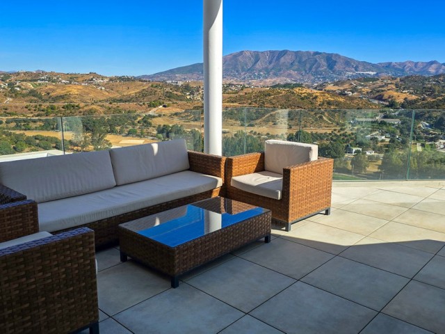 Penthouse avec 4 Chambres  à La Cala de Mijas