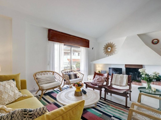 5 Bedrooms Apartment in Estepona