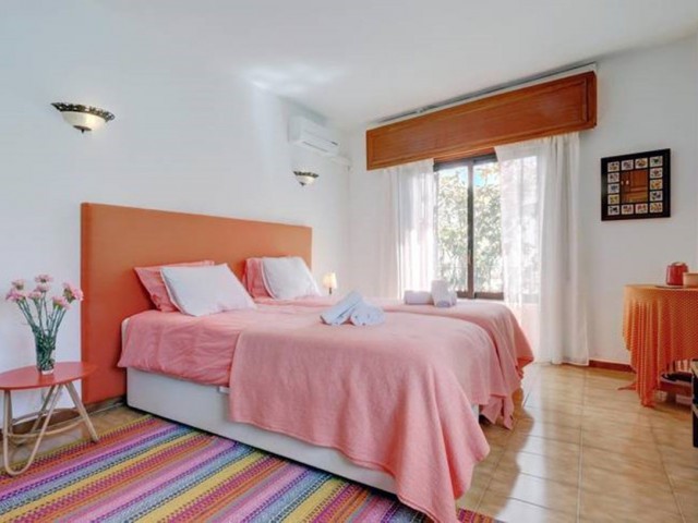 5 Bedrooms Apartment in Estepona
