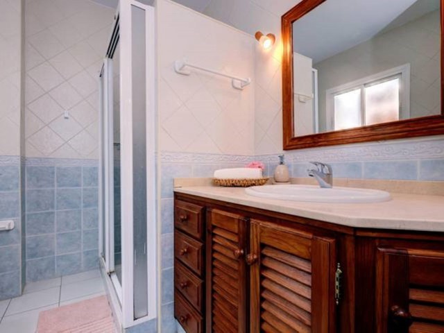 5 Bedrooms Apartment in Estepona