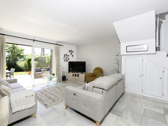 Radhus, Atalaya, R5182564