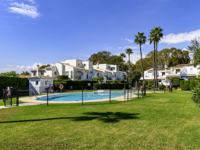 3 Makuuhuoneen Rivitalo Atalaya