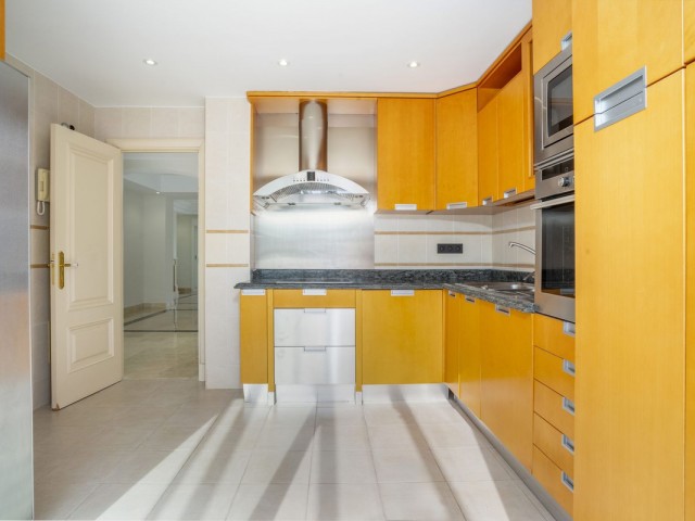 2 Schlafzimmer Apartment in Marbella