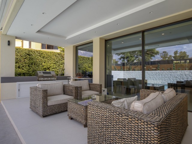 5 Bedrooms Villa in Guadalmina Alta