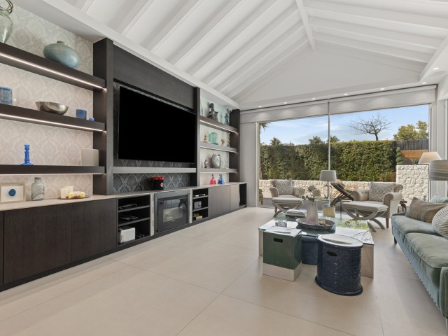 5 Bedrooms Villa in Guadalmina Alta