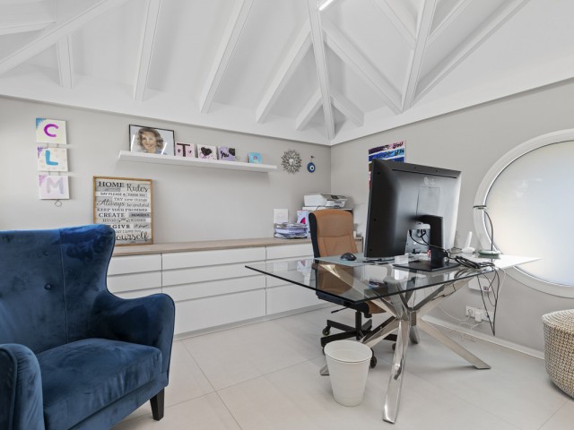 5 Bedrooms Villa in Guadalmina Alta