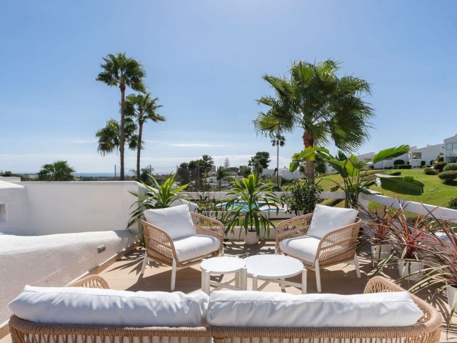 2 Bedrooms Apartment in Nueva Andalucía