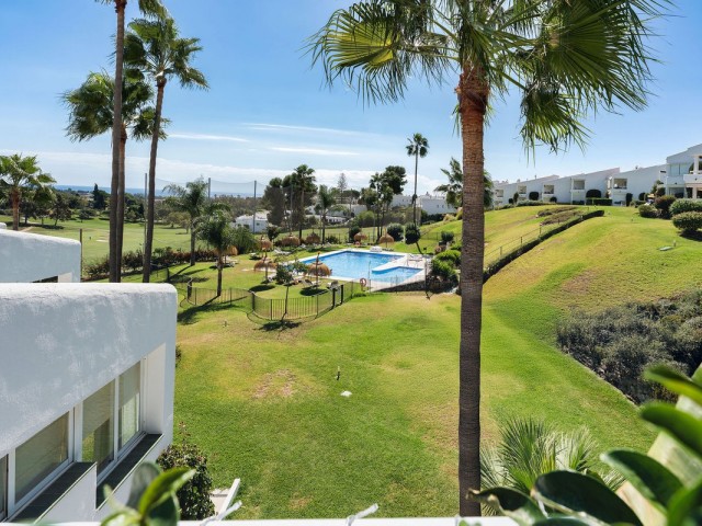 2 Bedrooms Apartment in Nueva Andalucía