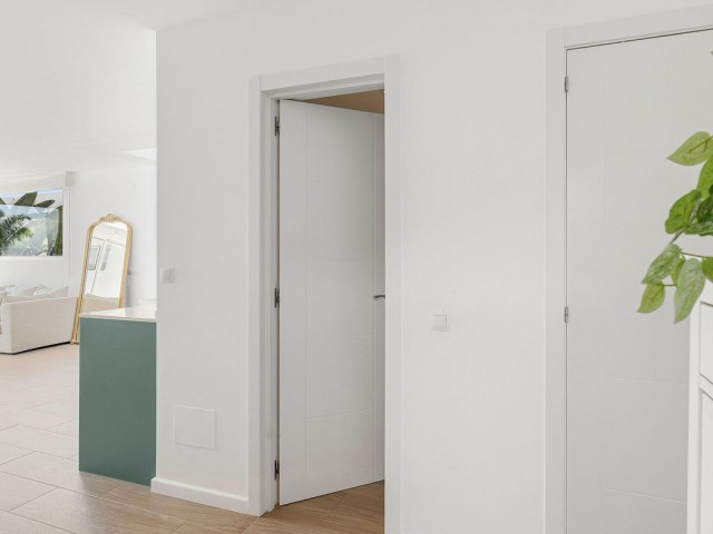 2 Bedrooms Apartment in Nueva Andalucía