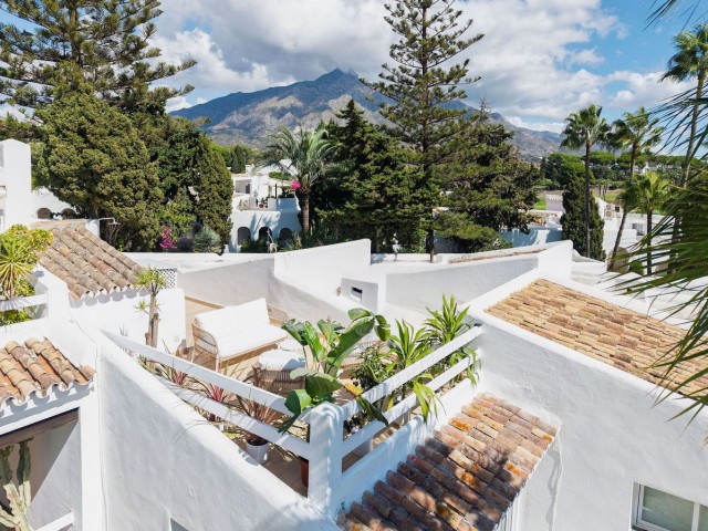2 Bedrooms Apartment in Nueva Andalucía