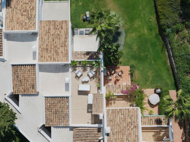 2 Bedrooms Apartment in Nueva Andalucía