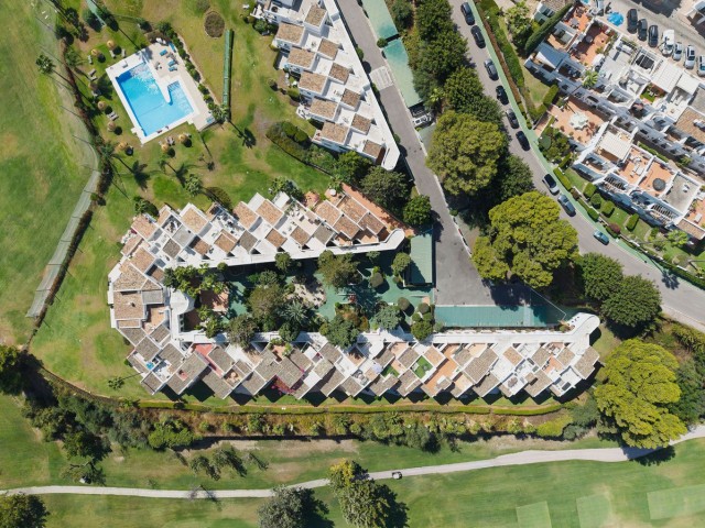 2 Bedrooms Apartment in Nueva Andalucía