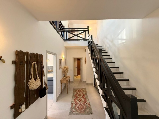 Villa, Casares, R5183842