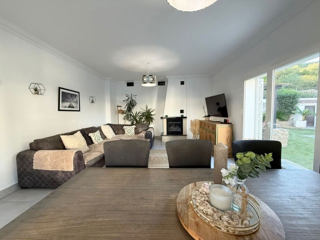 Villa, Casares, R5183842