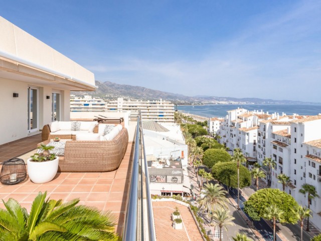 Penthouse in Puerto Banús