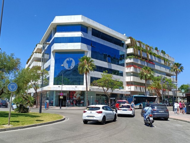 Kommerziell, Puerto Banús, R5184088