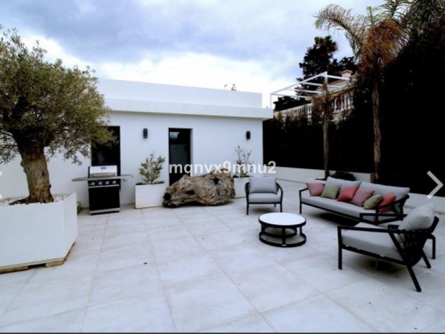 3 Bedrooms Villa in El Chaparral