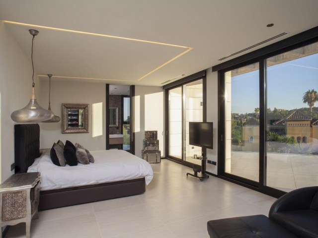 7 Bedrooms Villa in Nueva Andalucía